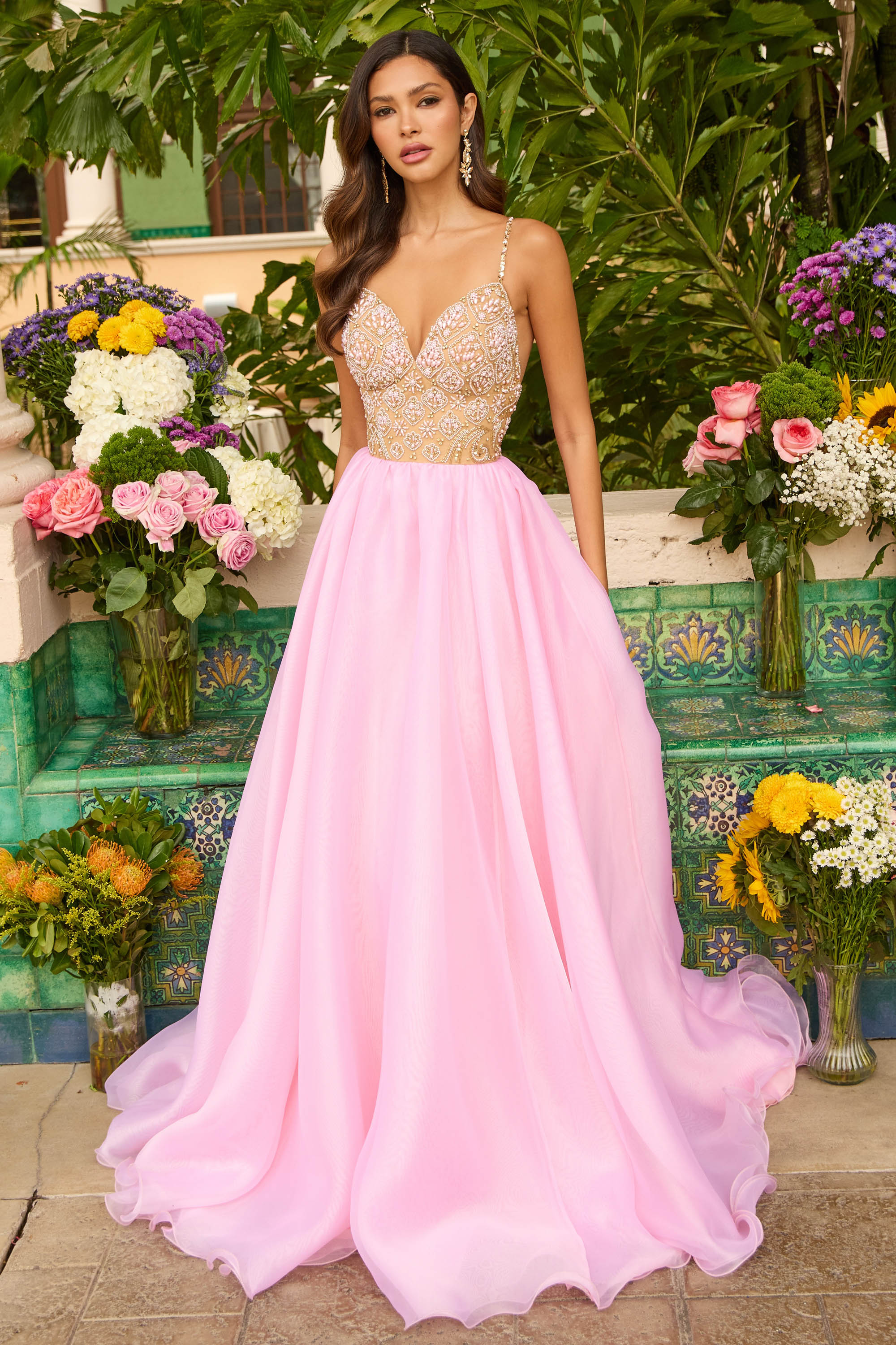 prom dresses with sweetheart neckline White Sweetheart V Neck Long Prom Dress With Slit White / 14
