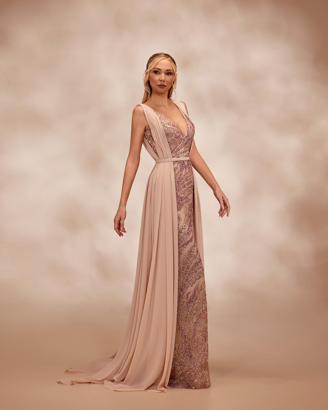 Reverie Couture Rtow26 Plunging V-Neckline Dress Nude / 0
