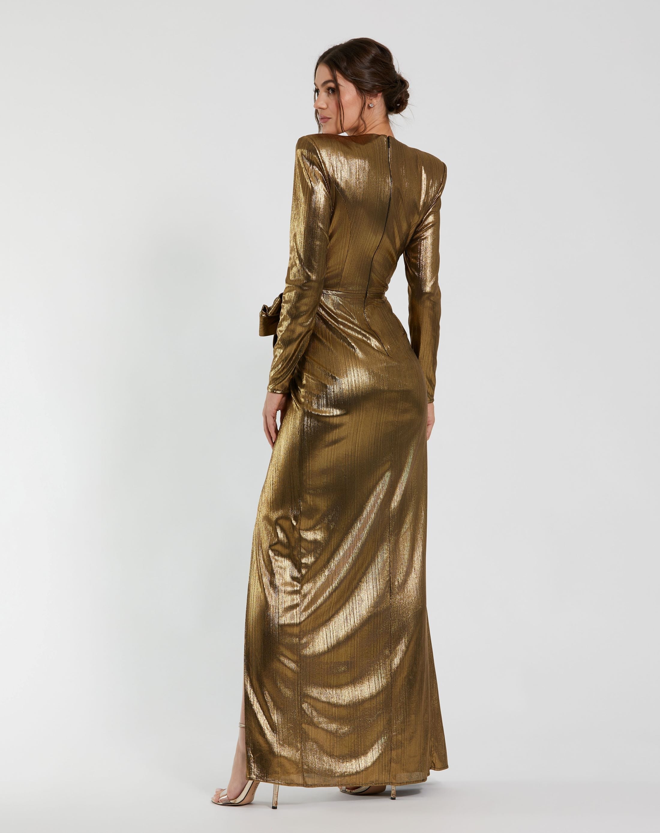 mac duggal gold dress long sleeve Women's Metallic Jersey Gown With Bow Size:XXL Extra Tall Ricarica Ideal for weddings and Man in Black -