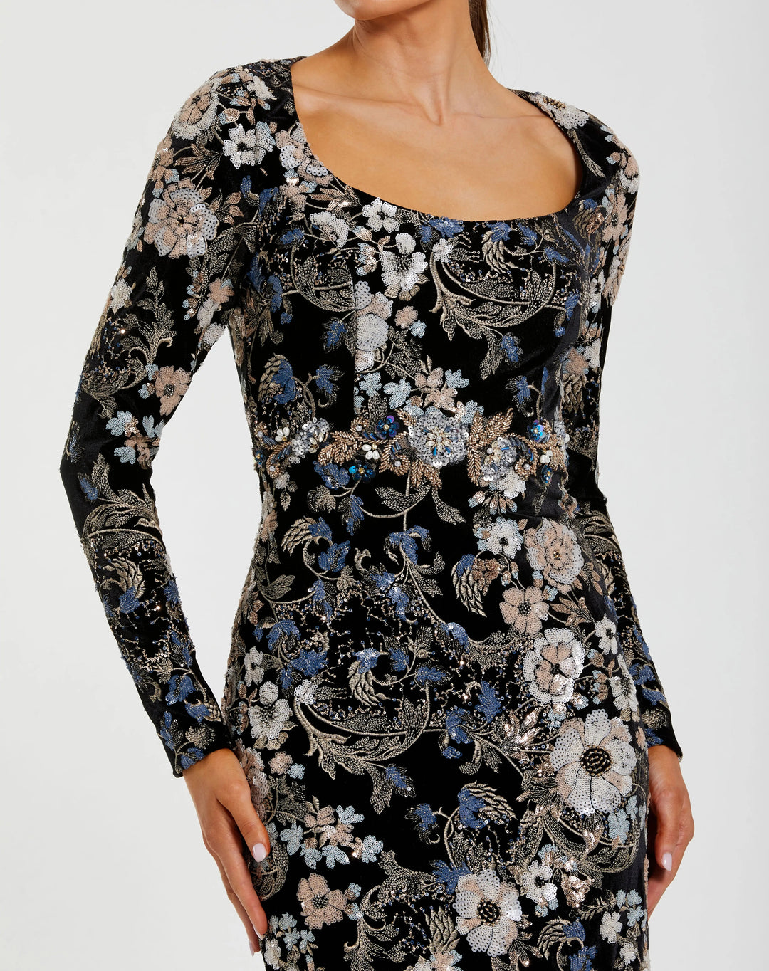 Mac Duggal Women's Embroidered Velvet Long-Sleeve Gown - Black Multi - Size 6 Mac Duggal Women's Embroidered Velvet Long-Sleeve Gown - Black Multi - Size 6