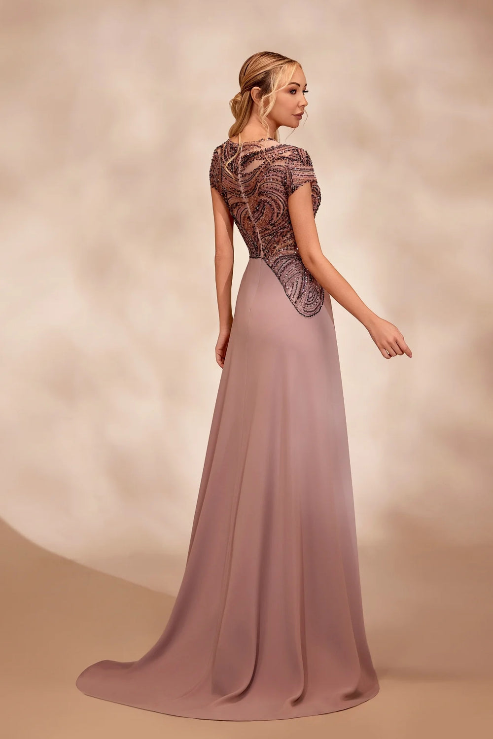 RTW3- Rosewood dress with a fitted bodice,jewel neckline and cap sleeves - FOSTANI.com